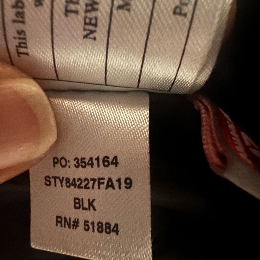 Patagonia Women's Jacket Label with Blue and Purple Accent - Picture 5 of 5